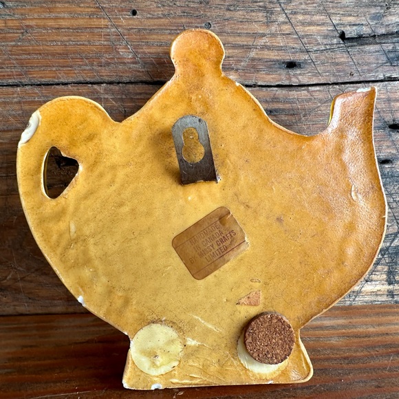 Vintage teapot key rack - Picture 3 of 7